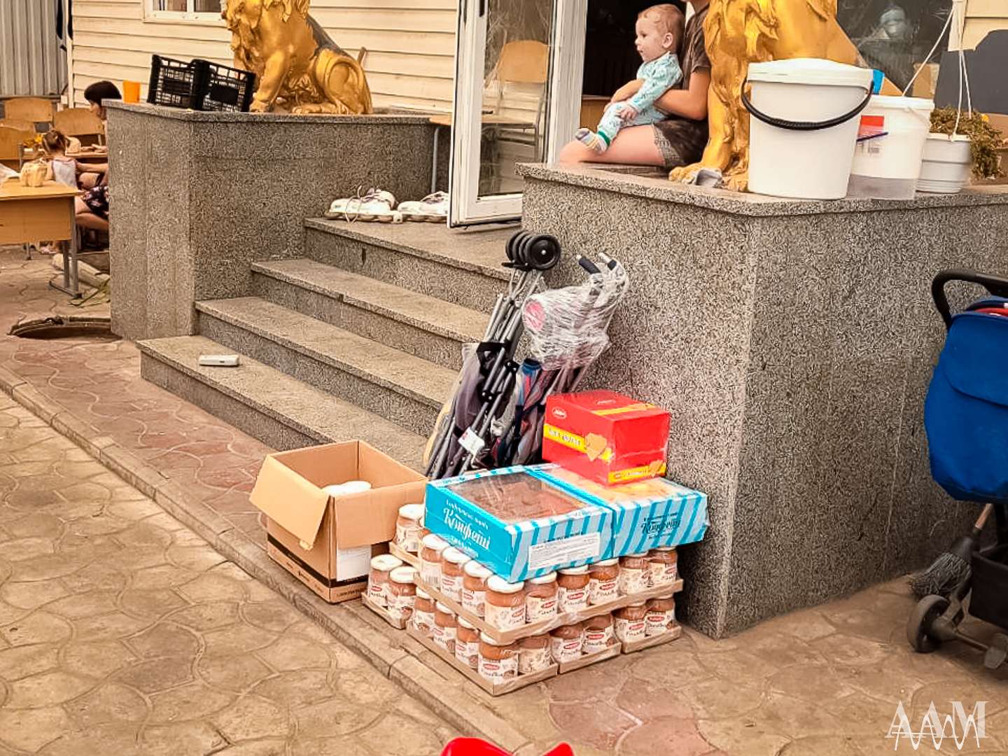 The Association of Ambulatory Physicians donated food to the Mother and Child House