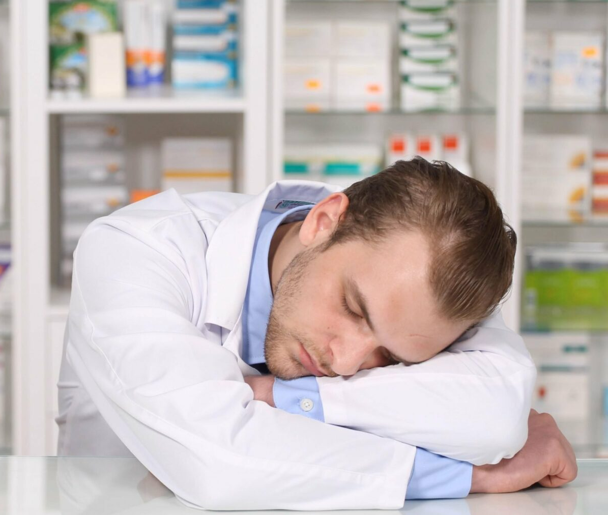 In Kharkiv, pharmacists “live” at work with their children