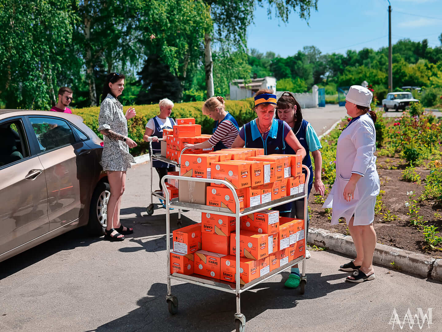 AAM members donated food to the Dnipro home for the elderly