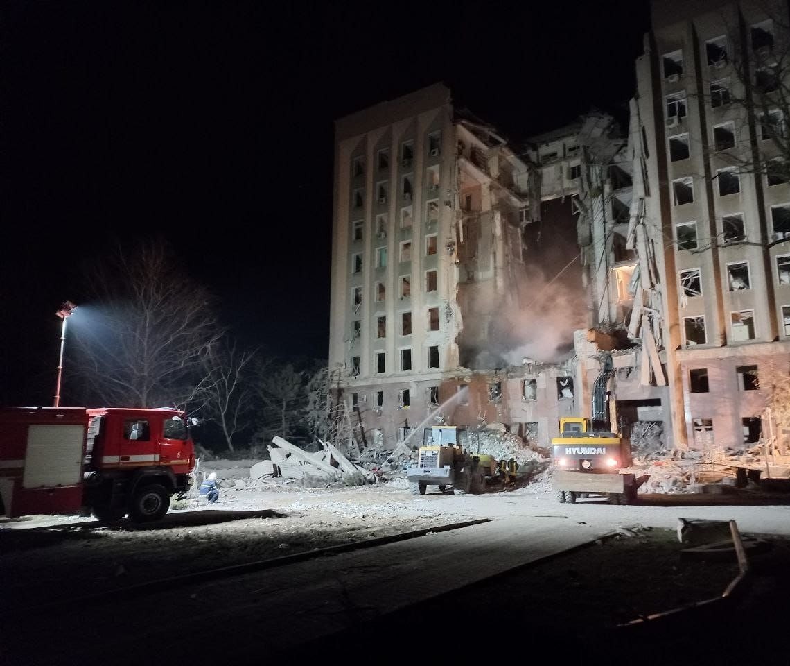 Rescue works after hit of a rocket of occupants in the building of the Nikolaev regional state administration proceed still