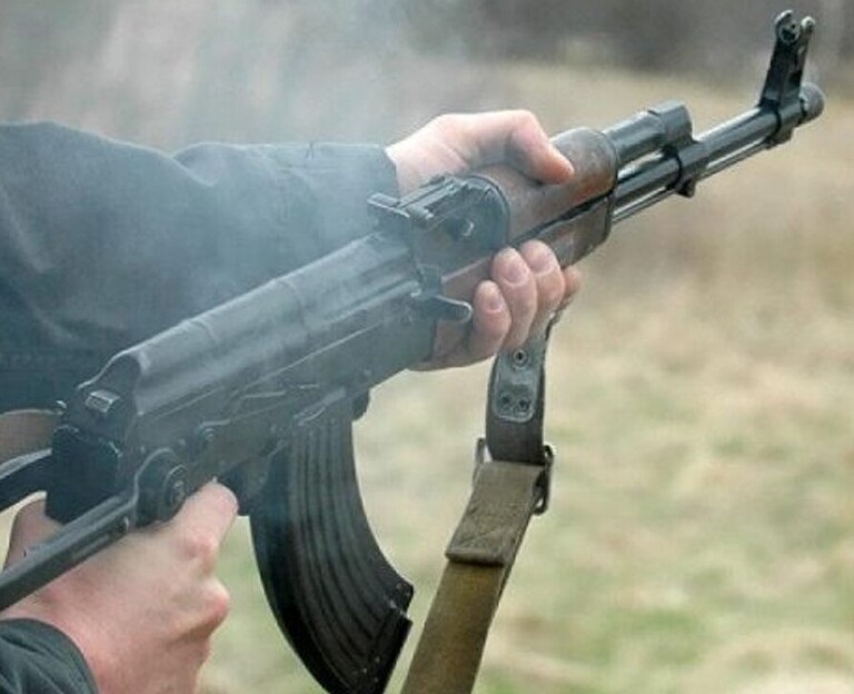 A civilian car was shot dead in the Izyum district