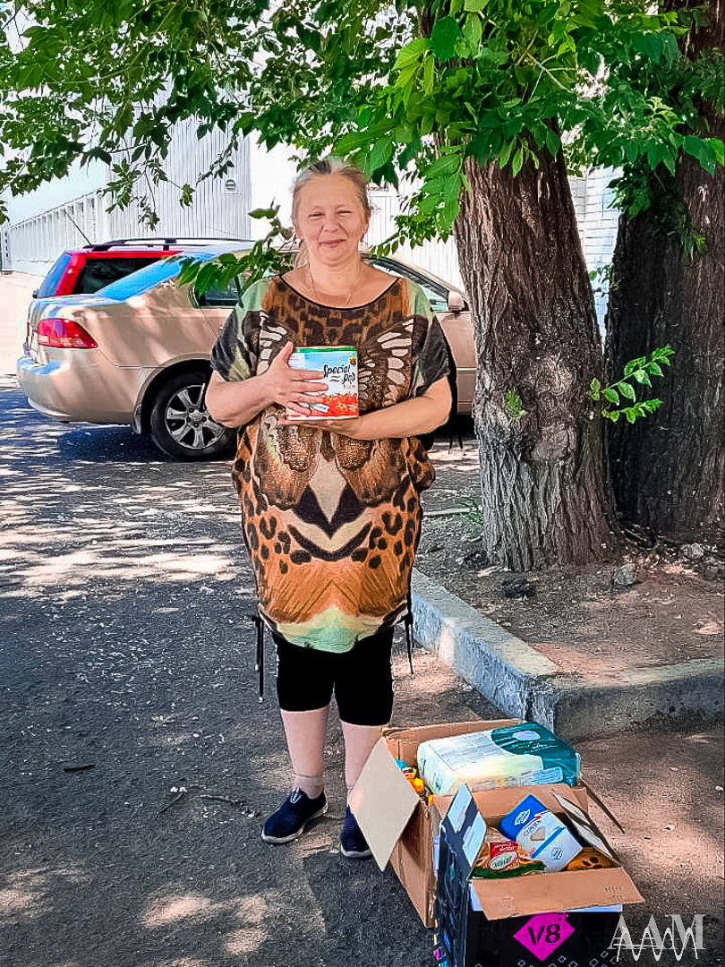 AAM handed over humanitarian aid to migrants from Luhansk region