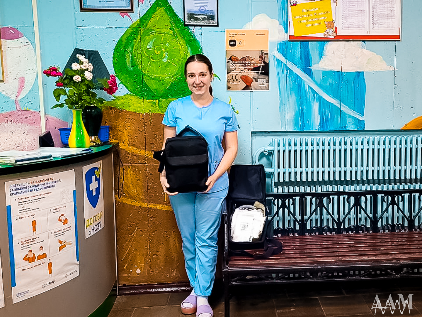 AAM members donated modern phototherapy devices to Mechnikov Hospital